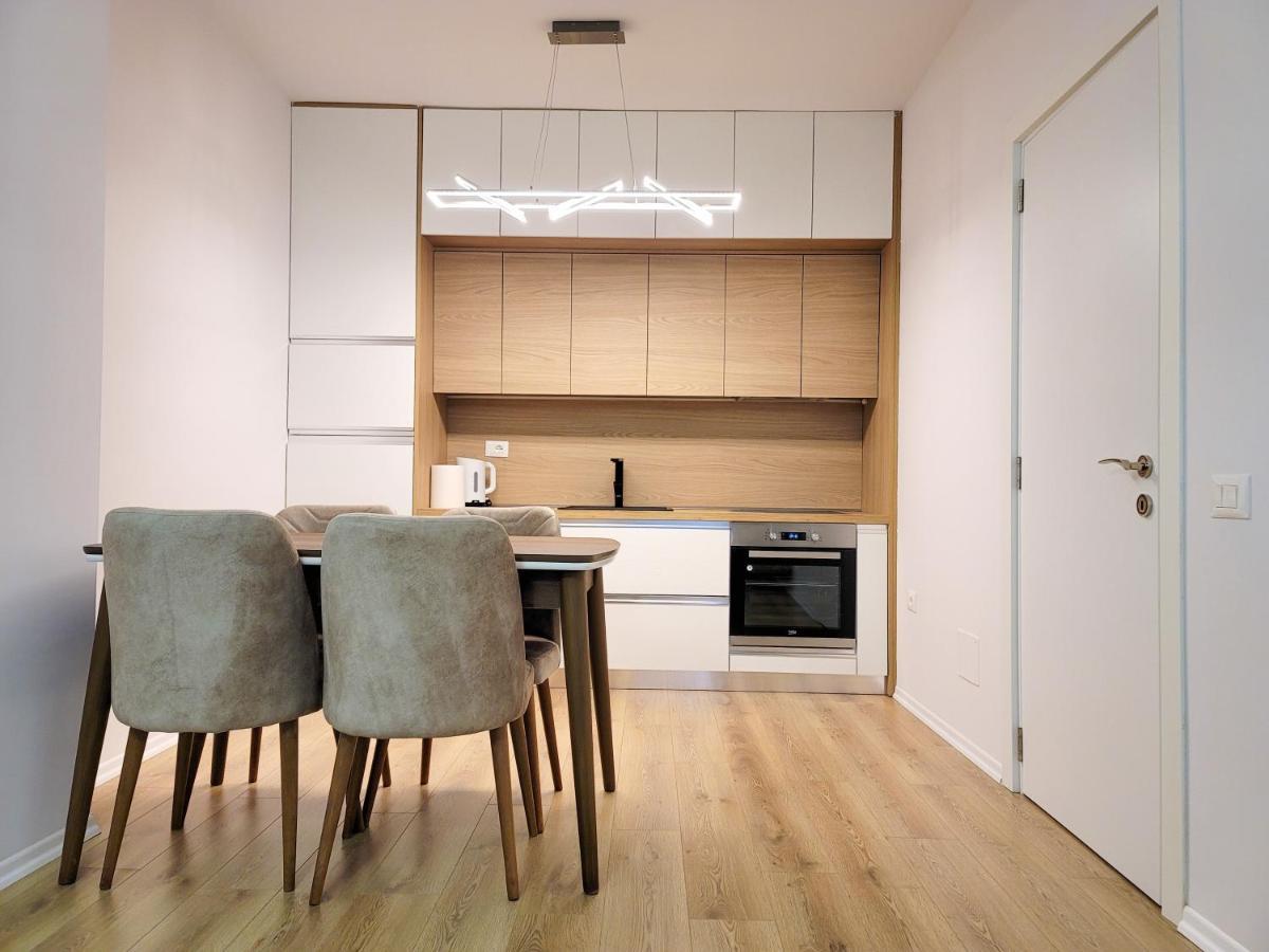 Urban Nest On Boulevard Тирана Экстерьер фото